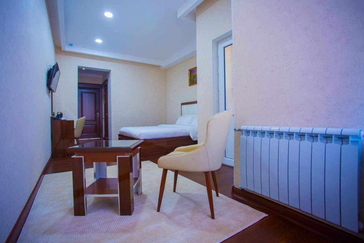 Hotel Ayni Duşanbe Dış mekan fotoğraf