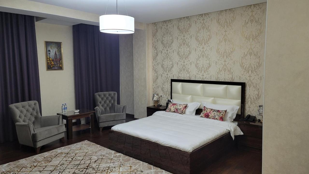 Hotel Ayni Duşanbe Dış mekan fotoğraf